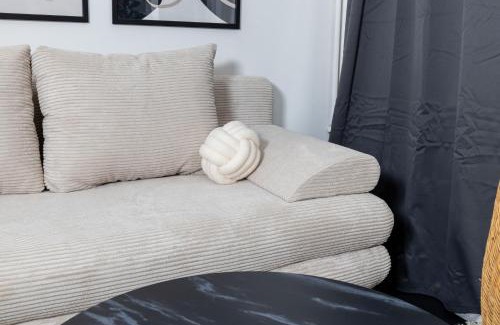 Zentrum-Sued Apartment | Modern 2-Bedroom Apartment Near City Center - Ideal for Families