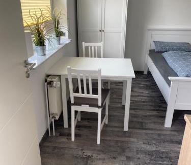 Jever Apartment | Comfortable 21 m² Apartment in Central Location - Family Friendly