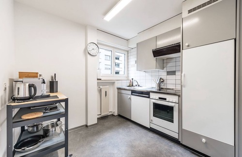 Kreuzlingen Apartment | Central Kreuzlingen 4-Room Apartment with Spa & Hot Tub
