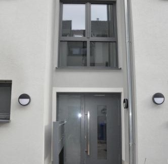 Bischofsheim Apartment | Modernes Apartment in B'heim 1 OG WG3