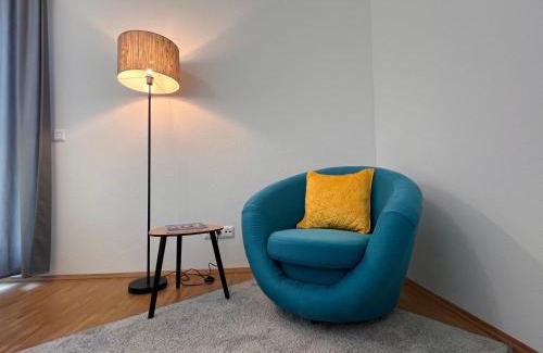 Oststadt Apartment | Modernes Apartment mit Balkon und Parkplatz Zentrum
