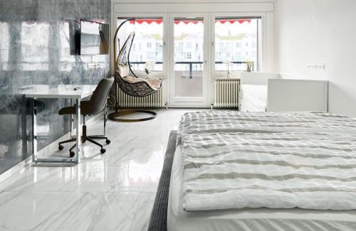 Karlsruhe City Centre Apartment | Stylish City Apartment with Wheelchair Access for All