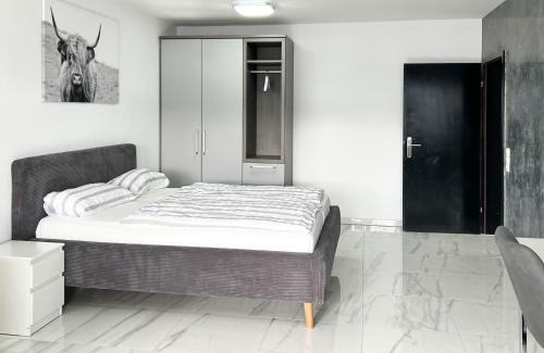 Karlsruhe City Centre Apartment | Stylish City Apartment with Wheelchair Access for All