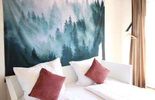 Hoechenschwand Apartment | Cozy Schwarzwälder Tierplätzchen with Terrace & Parking