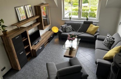 Langsur House | Child-Friendly Modernes Ferienhaus Sauerblick with Great Reviews