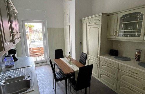 Meuselwitz Apartment | Exceptional City Apartment in Meuselwitz - Family Friendly