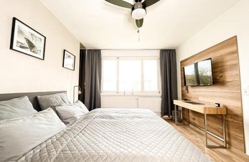 Eutritzsch Apartment | Stylish Apartment near Neue Leipziger Messe for Four