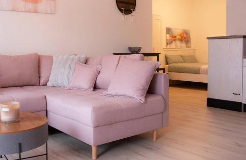 Gemarkung Truchtelfingen Apartment | Stylish Apartment with Pet-Friendly Amenities