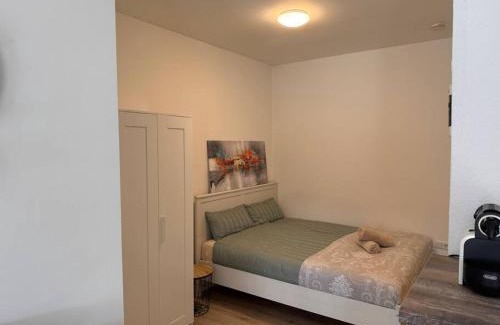 Gemarkung Truchtelfingen Apartment | Stylish Apartment with Pet-Friendly Amenities