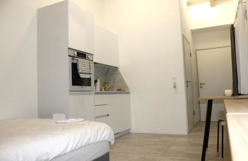 Bilten Apartment | Modernes Studio mit Küche & Parkplatz