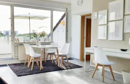 Brassert Apartment | Modern and Serene Apartment with Balcony - Guest Rated 9/10