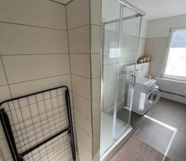 Zentrum-Ost Apartment | Historic Comfort: Modern Living in a Charming Altbau