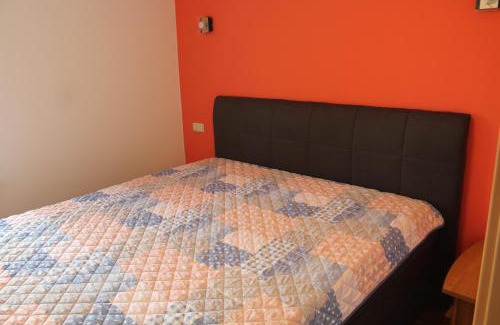 Mucheln Apartment | Contemporary Apartment in Historic City Center - 9.9/10 Rated