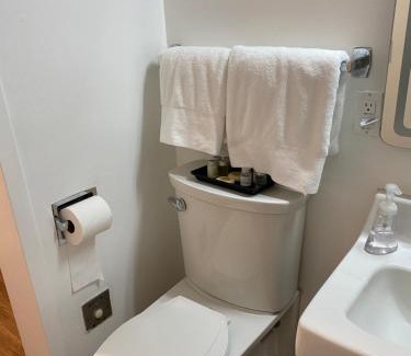Gadsden Apartment | Child-Friendly Modern Studio Apartment in Gadsden, AL