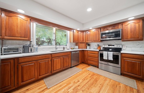 Cheyenne House | Modernly Sophisticated 3 Bedroom Home
