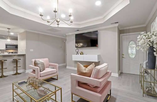 Gonzales House | Stylish Home with Pool, Minutes from New Orleans & Baton Rouge