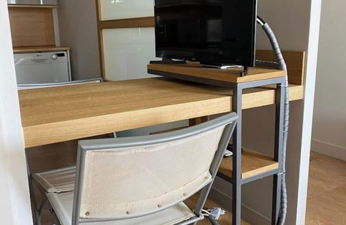 Torroella de Montgri Apartment | Guest Rated: Modern Apartment with Pool in Empordà Golf