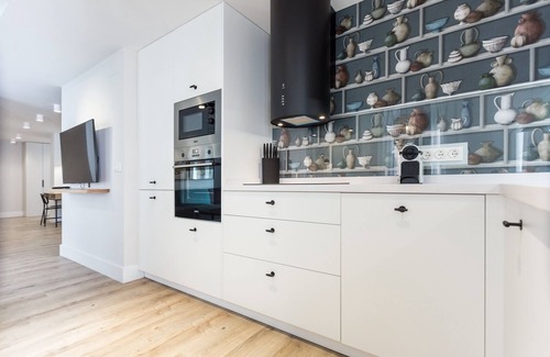 El Arenal Apartment | Perfect 4-Bedroom Apartment with Spa & Breakfast for Families