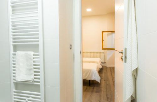 Valladolid Apartment | Modern Apartment LAUD3: Family-Friendly with High Rating
