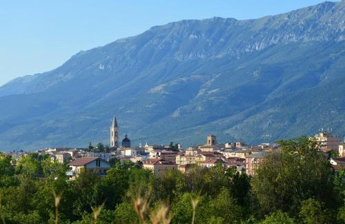 Sulmona Apartment | Moderno Appartamento vicino Stazione e Treno Storico!