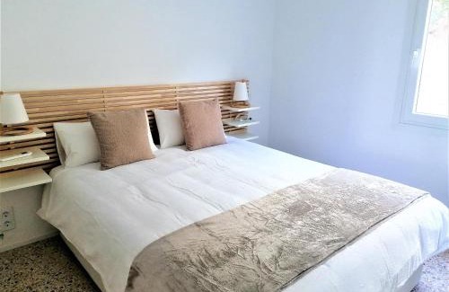 Almadraba-Canyelles Apartment | Vista Maravillosa: Modern Apartment with Wifi and Beach Access