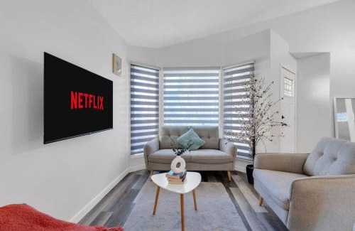 Valley Ridge House | ModernOasis with AC&MovieRoom close to Downtown15' Banff 60'