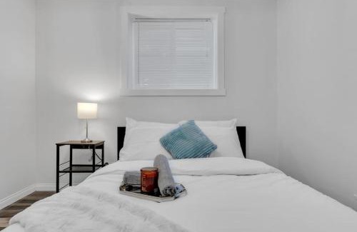 Valley Ridge House | ModernOasis with AC&MovieRoom close to Downtown15' Banff 60'