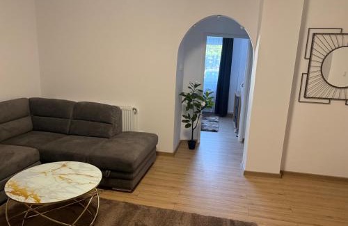 Hunedoara Apartment | Family-Friendly Stay Near the Castle - Rated 9.4/10