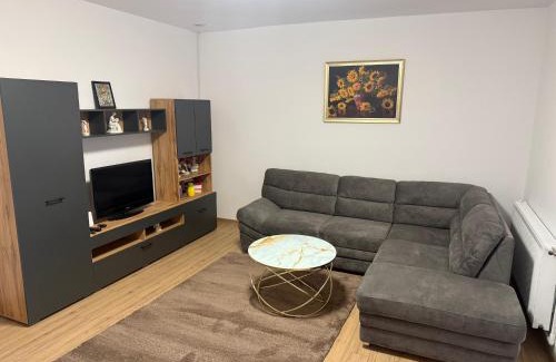 Hunedoara Apartment | Family-Friendly Stay Near the Castle - Rated 9.4/10