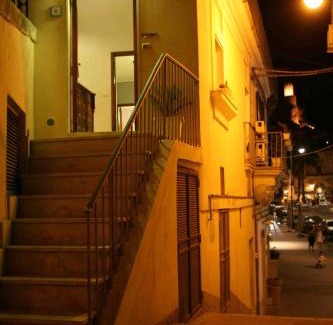 Modica Apartment | Discover Modica Suite: Pet-Friendly Getaway with Kitchen