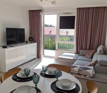 Augustow Apartment | Guest Rated 10/10 at Modrzewiowy Zakątek - Family Retreat