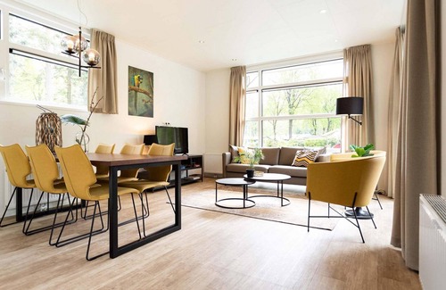 Lunteren Ski Chalet | Discover Landgoed de Scheleberg: Family-Friendly Getaway
