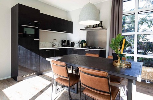 De Goorn Ski Chalet | Relax at Park Westerkogge: Ideal Family Getaway in North Holland