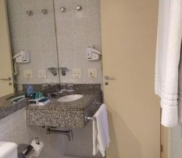 Moema Apartment | Relax at Moema Apart-Hotel Rouxinol with Oceanfront Views