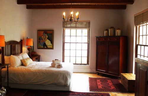 Swellendam House | Discover Moffid's Place: Top-Rated Poolside Retreat