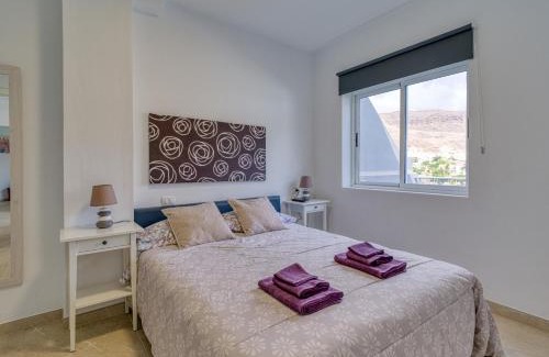 Playa de Mogan Apartment | Beachfront Mogan Terrace - Family-Friendly Getaway in Gran Canaria