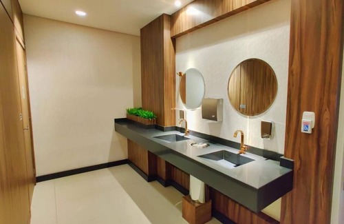Palmital Hotel | Discover Mogano Express Hotel: Top-Rated & Family-Friendly