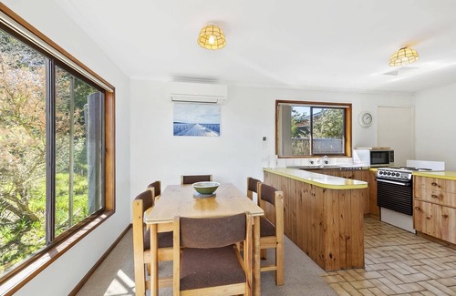 Moggs Creek House | Oceanfront Escape at Moggs View ID - Rated 9.6/10