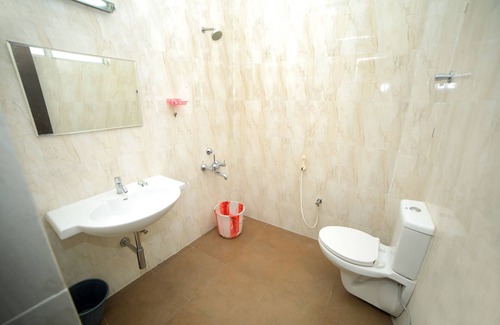 Hoskote Hotel | Welcoming Stay at Mohan Residency: Family-Friendly Amenities