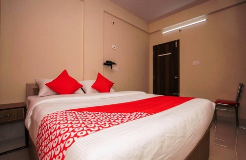 Hoskote Hotel | Welcoming Stay at Mohan Residency: Family-Friendly Amenities