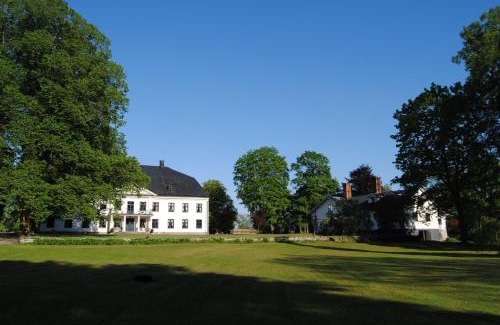 Moholm House | Indulgent Stay at Moholms Herrgård with Private Beach Access