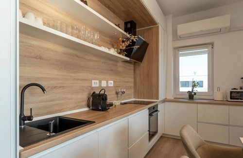 Brasov Apartment | MoHost Penthouse-Luxury Stay with Mountain View