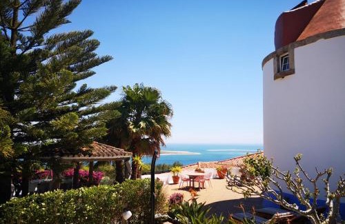 Nossa Senhora da Anunciada Villa | Moinho do Marco: Oceanfront Escape with Pool & Family Fun