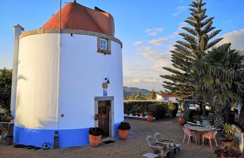 Nossa Senhora da Anunciada Villa | Moinho do Marco: Oceanfront Escape with Pool & Family Fun