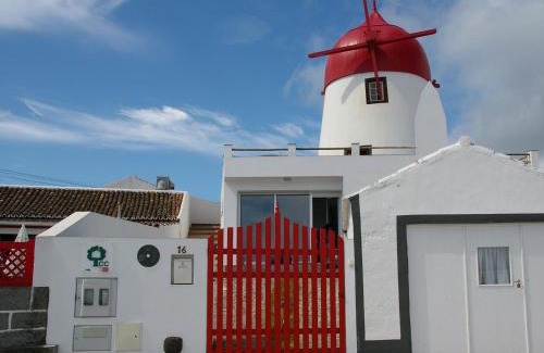 Santa Cruz da Graciosa House | Elevated Oceanfront Retreat at Moinho Mó da Praia
