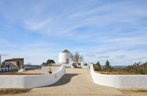 Sao Bartolomeu de Messines House | Delightful Moinho do Barulho: Pet-Friendly Oceanfront Haven