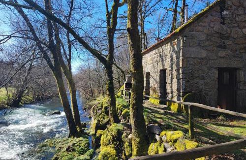Melgaco Ski Chalet | Guest Rated 10/10 at Moinhos do Poço Verde - Family Friendly