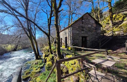 Melgaco Ski Chalet | Guest Rated 10/10 at Moinhos do Poço Verde - Family Friendly