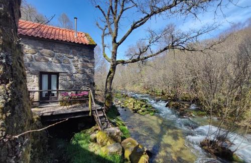 Melgaco Ski Chalet | Guest Rated 10/10 at Moinhos do Poço Verde - Family Friendly