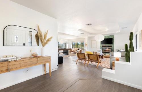 Yucca Valley House | Modern Mojave Moon with Pool & Hot Tub - 4-Star Stay